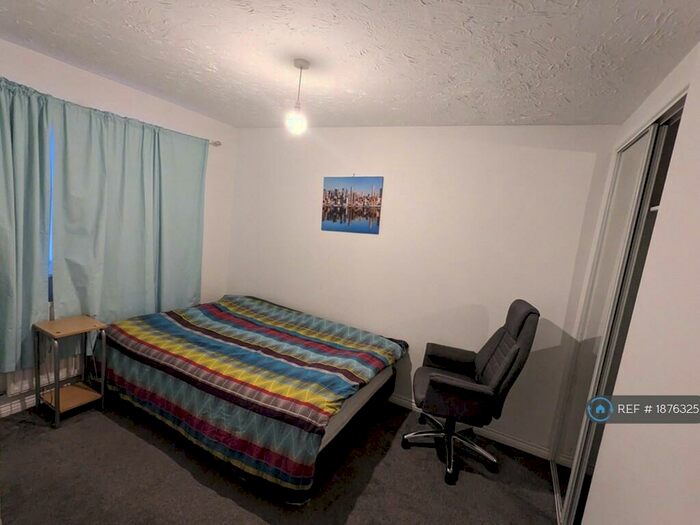 3 Bedroom Detached House To Rent In Landor Way, Stafford, ST17