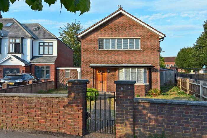 3 Bedroom Detached House To Rent In Richmond Road, North Kingston, KT2