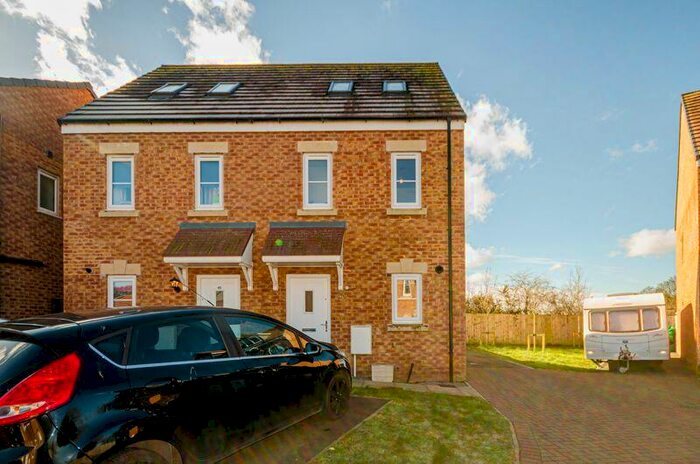 3 Bedroom Semi-Detached House For Sale In Bleaberry Way, Carlisle, CA2