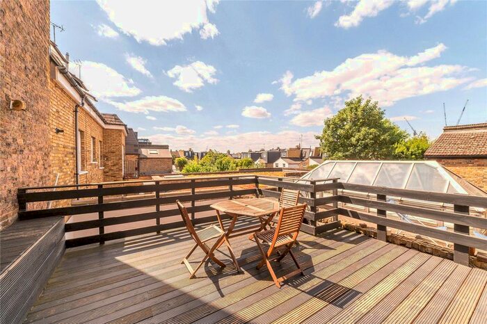 2 Bedroom Flat To Rent In Alma Road, The Tonsleys, SW18