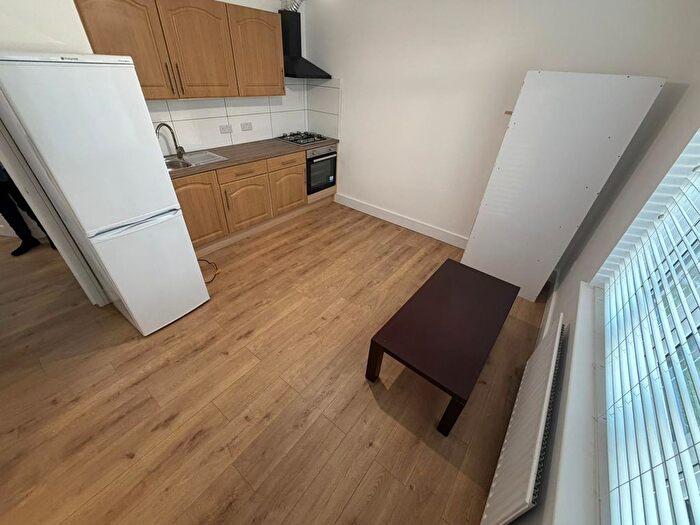 2 Bedroom Flat To Rent In Sisley Road, IG11