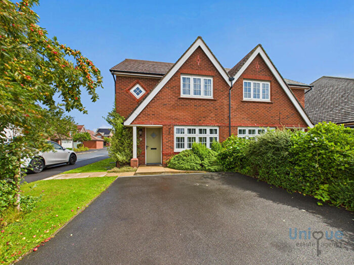 3 Bedroom Semi-Detached House For Sale In Redwood Drive, Blackpool, FY4