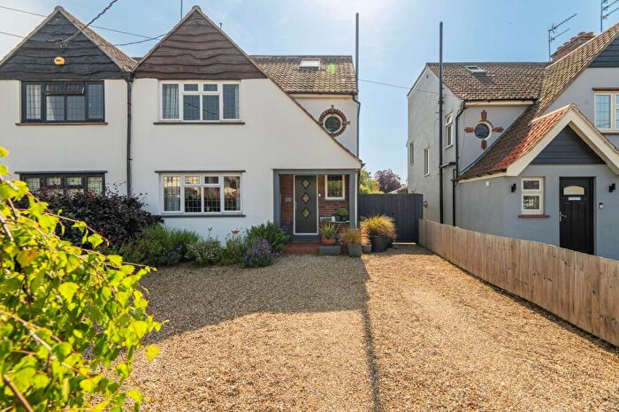 4 Bedroom Semi Detached House For Sale In Gorleston Road, Oulton Broad North, NR32