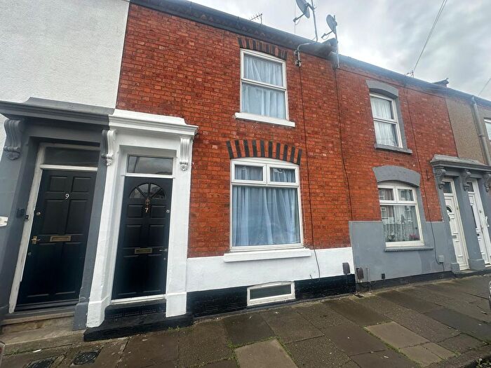 3 Bedroom Property To Rent In Somerset Street, Northampton, NN1