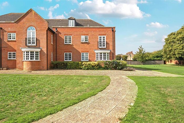 3 Bedroom Apartment For Sale In Reffield Close, Towcester, NN12