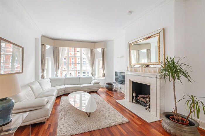 3 Bedroom Flat For Sale In Lincoln House, Basil Street, Knightsbridge, London, SW3