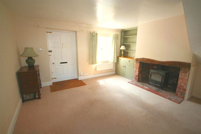 2 Bedroom Cottage For Sale In Mill Road, Salisbury, SP2