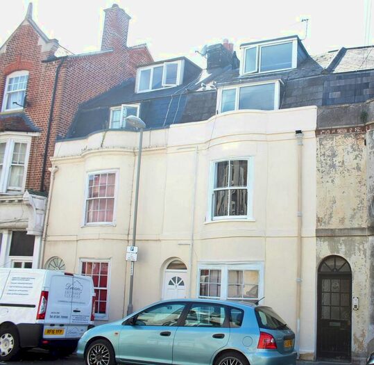 2 Bedroom Flat To Rent In Crescent Street, Weymouth, DT4