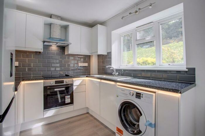 2 Bedroom Flat To Rent In Victoria Road, Chesham, HP5