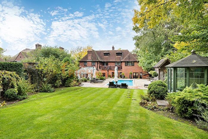 5 Bedroom Detached House For Sale In Winterstoke Gardens, Mill Hill, NW7