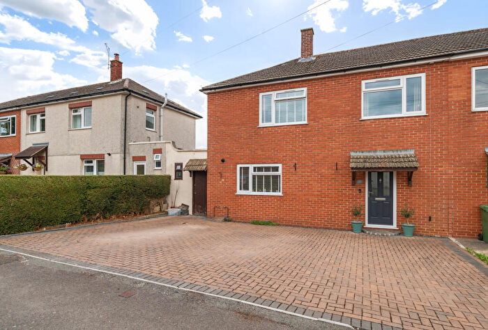 3 Bedroom Semi Detached House For Sale In Hillcrest Road, Stroud, Gloucestershire, GL5