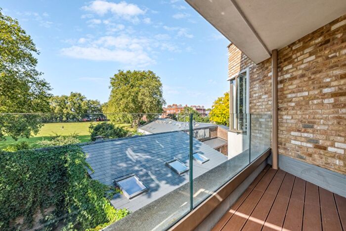 2 Bedroom Flat To Rent In Mackenzie House, Lillie Road, SW6