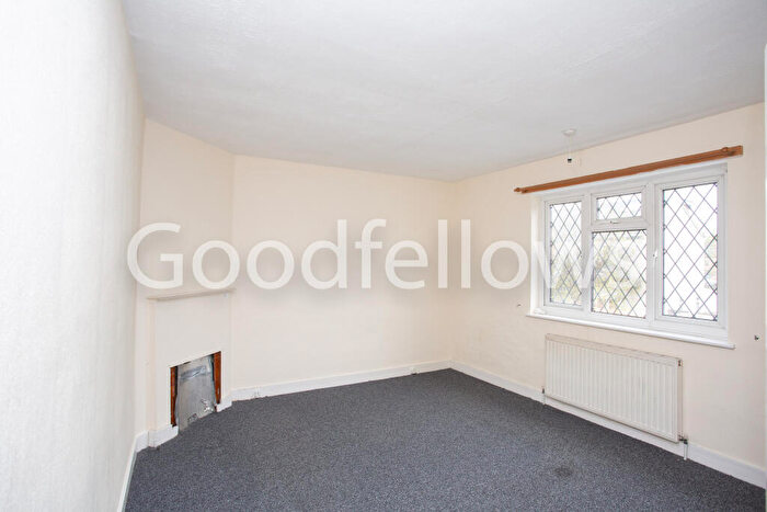 2 Bedroom Maisonette To Rent In Edmund Road, Mitcham, Surrey, CR4