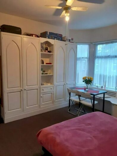3 Bedroom Flat To Rent In Stopford Road, Plaistow, E13