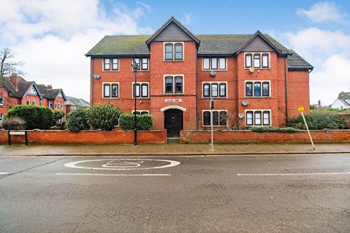 2 Bedroom Flat To Rent In Shakespeare Road, Bedford, MK40