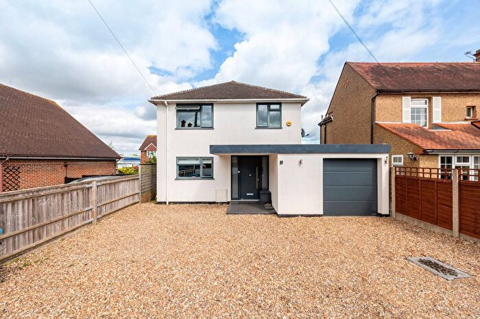 5 Bedroom Detached House For Sale In Malvern Road, Maidenhead, SL6