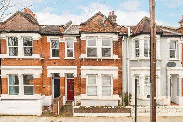 2 Bedroom Flat To Rent In Farlton Road, Earlsfield, SW18