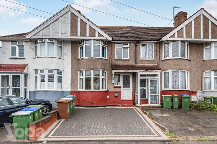 3 Bedroom Terraced House For Sale In Parkside Avenue, Bexleyheath, DA7