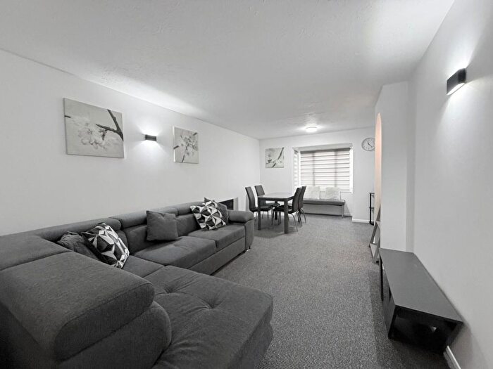 2 Bedroom Flat To Rent In Harp Island Close, London, NW10