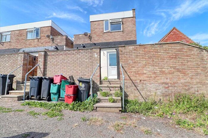 2 Bedroom Apartment For Sale In Dale Court, Harwich, Harwich, CO12