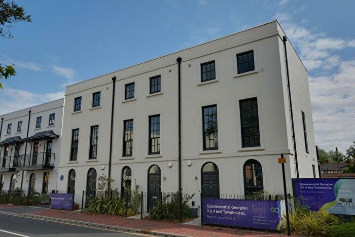 4 Bedroom Town House To Rent In North Road, Hertford, SG14