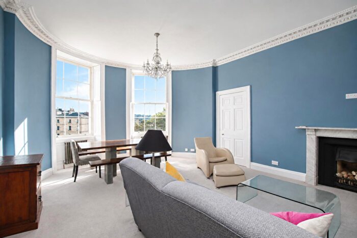 2 Bedroom Flat To Rent In Park Street, Bath, BA1