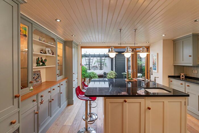 3 Bedroom Property For Sale In Charles Street, Dartmouth, Devon, TQ6