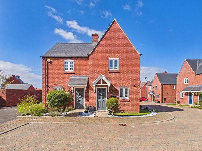 2 Bedroom Semi Detached House For Sale In Bangor Close, Towcester, NN12