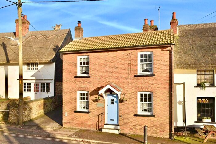 3 Bedroom Semi Detached House For Sale In 'Fair View', Heath And Reach, LU7