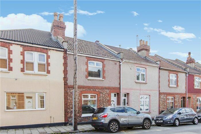 2 Bedroom Property To Rent In Bradley Crescent, Shirehampton, Bristol, BS11