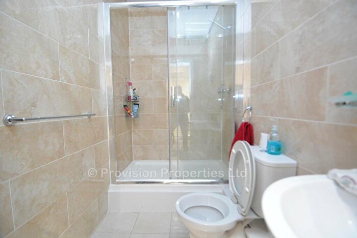 10 Bedroom Terraced House To Rent In Bainbrigge Road, Headingley, Leeds, LS6