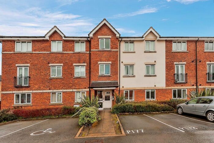 2 Bedroom Flat For Sale In Blackthorn Drive, Huddersfield, HD3