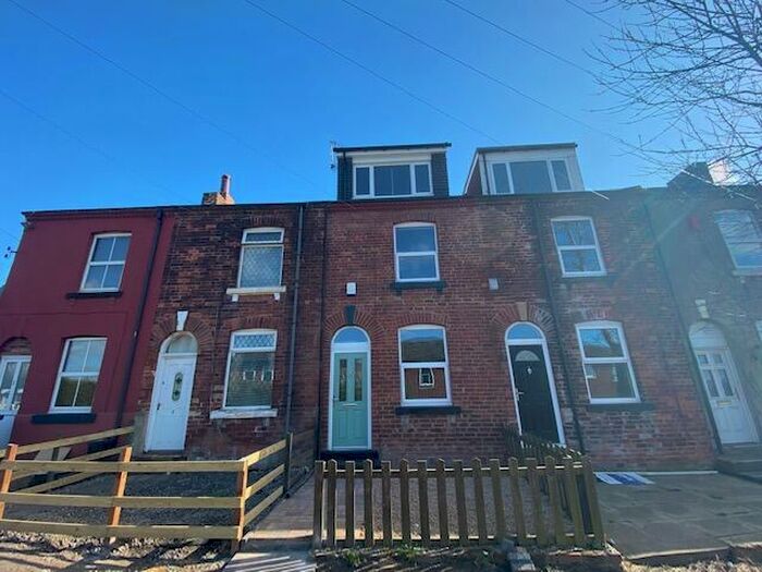4 Bedroom Terraced House To Rent In Windmill Lane, Leeds, West Yorkshire, LS26