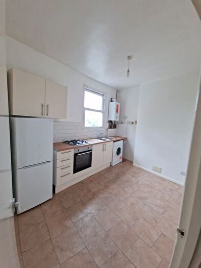 1 Bedroom Flat To Rent In Lower Clapton Road, Hackney, E5