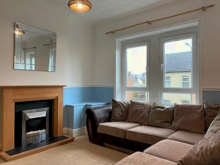 1 Bedroom Flat To Rent In Beresford Road, Cardiff, CF24