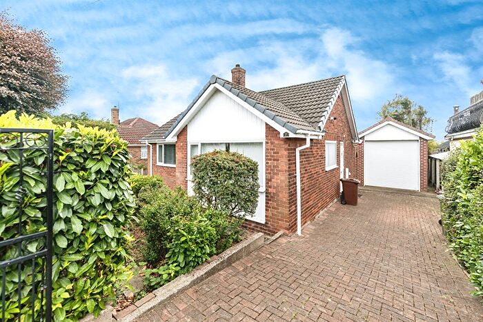 2 Bedroom Detached Bungalow For Sale In Burntwood Bank, Hemsworth, Pontefract, WF9