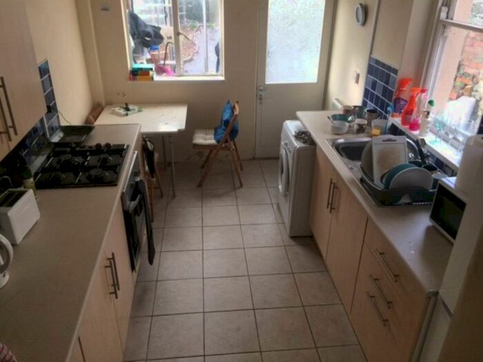 4 Bedroom House To Rent In Brithdir Street, Cathays, Cardiff, CF24