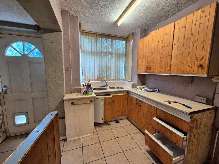 3 Bedroom Semi-Detached House For Sale In Rydal Avenue, Warrington, Cheshire, WA4