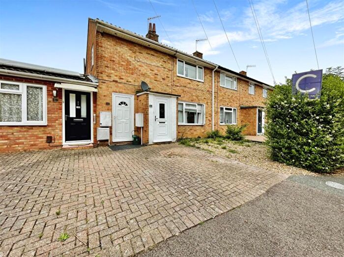 2 Bedroom Maisonette To Rent In Commons Lane, Hemel Hempstead, HP2