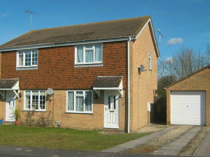 2 Bedroom Semi-Detached House To Rent In East Swindon, SN3