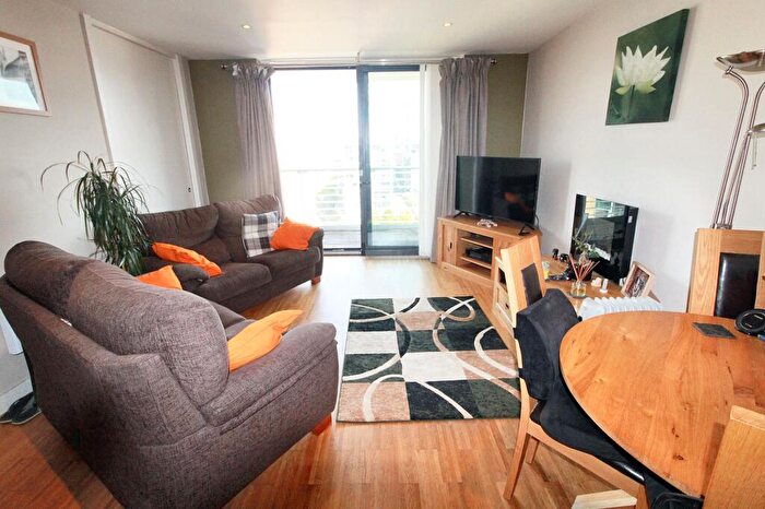 2 Bedroom Apartment To Rent In Kelso Place, Manchester, M15