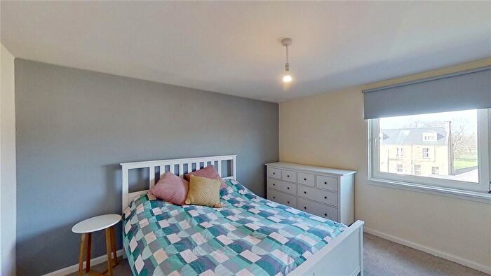 2 Bedroom Flat To Rent In Burns Street, Edinburgh, EH6