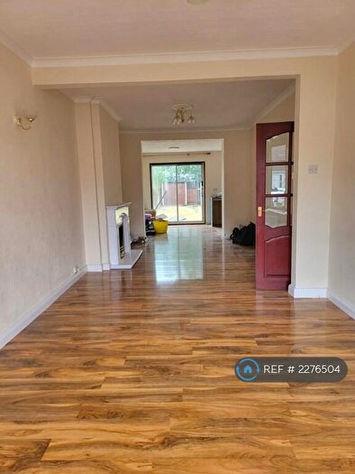 3 Bedroom Terraced House To Rent In Clifford Avenue, Ilford, IG5