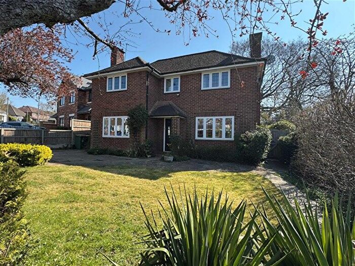4 Bedroom Detached House To Rent In Grove Avenue, Grove Avenue, Harpenden, AL5