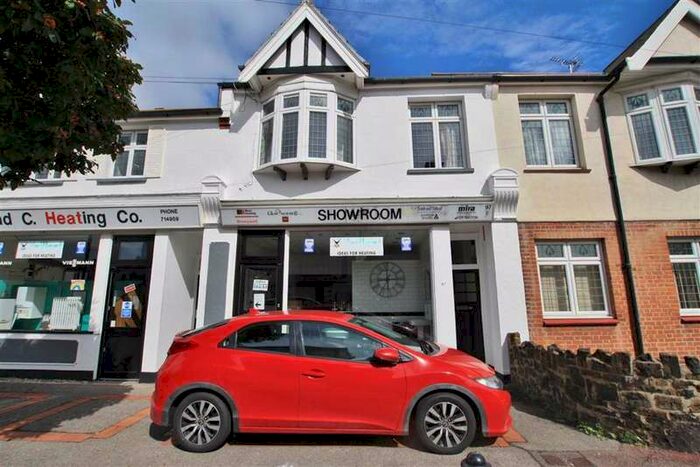 2 Bedroom Flat To Rent In Pall Mall, Leigh On Sea, SS9