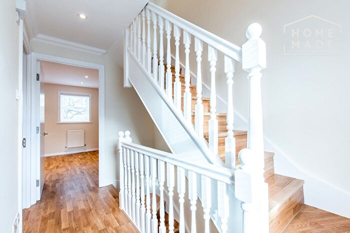 4 Bedroom Flat To Rent In Salisbury Place, SW9