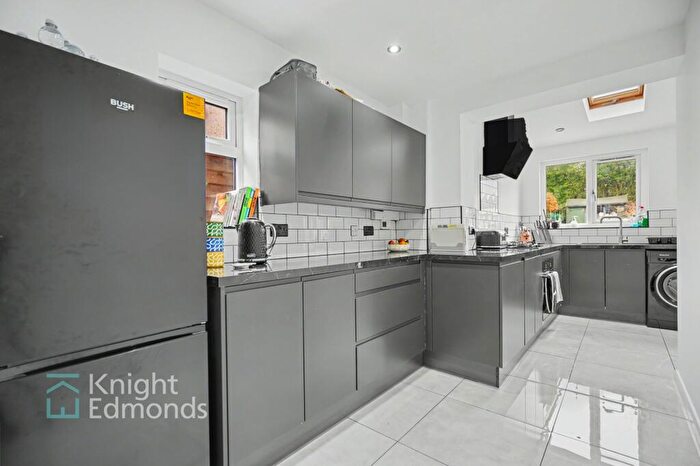 3 Bedroom House To Rent In Moncktons Avenue, Maidstone, ME14