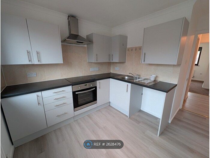 2 Bedroom Flat To Rent In Helmdon Close, Rugby, CV21