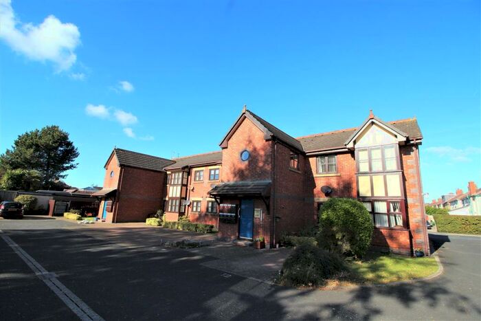 1 Bedroom Flat To Rent In Houghton Court, Lowesway, Thornton-Cleveleys, FY5