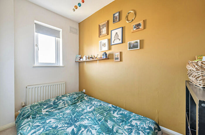 3 Bedroom End Of Terrace House For Sale In Larchfield Close, Frome, Frome, BA11